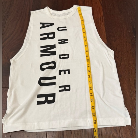Under Armour Tank Black & White Big Logo Size Small Like New - Picture 5 of 8